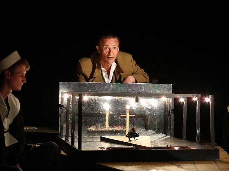 1900 спектакль олег меньшиков